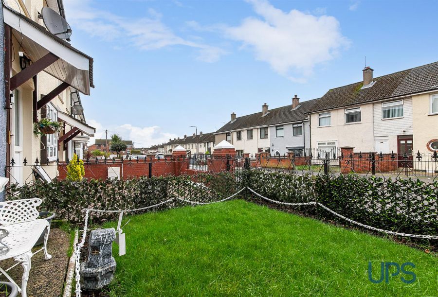 19 Kerrykeel Gardens