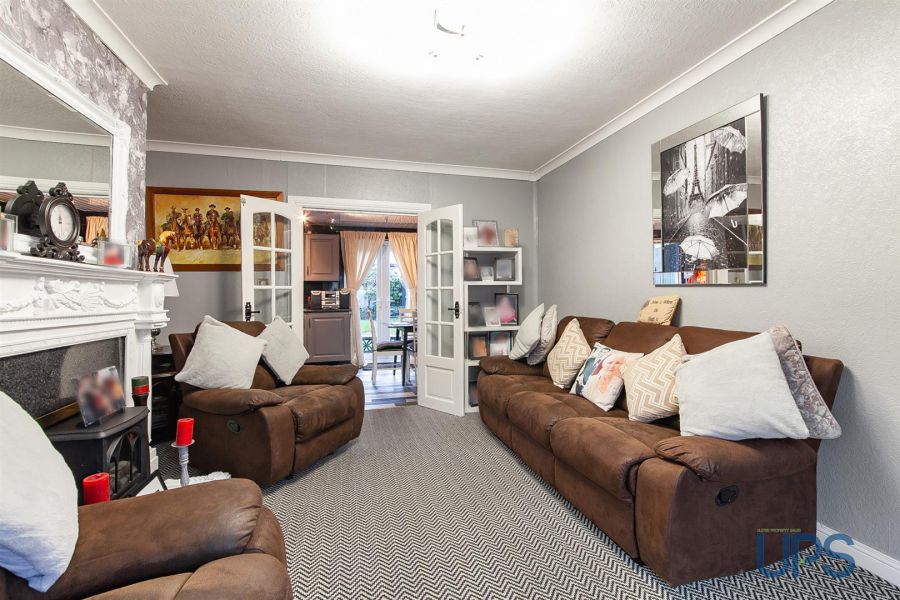 19 Kerrykeel Gardens