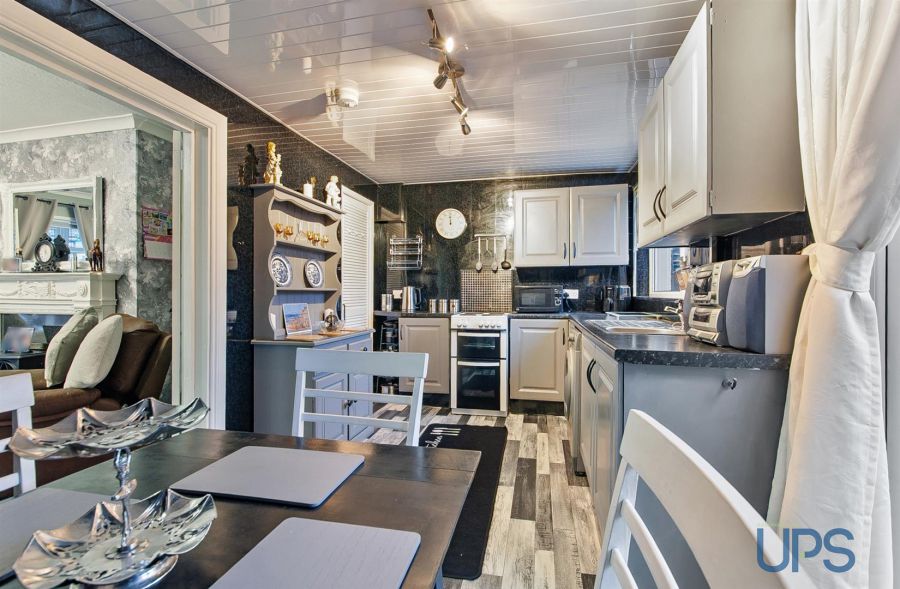 19 Kerrykeel Gardens