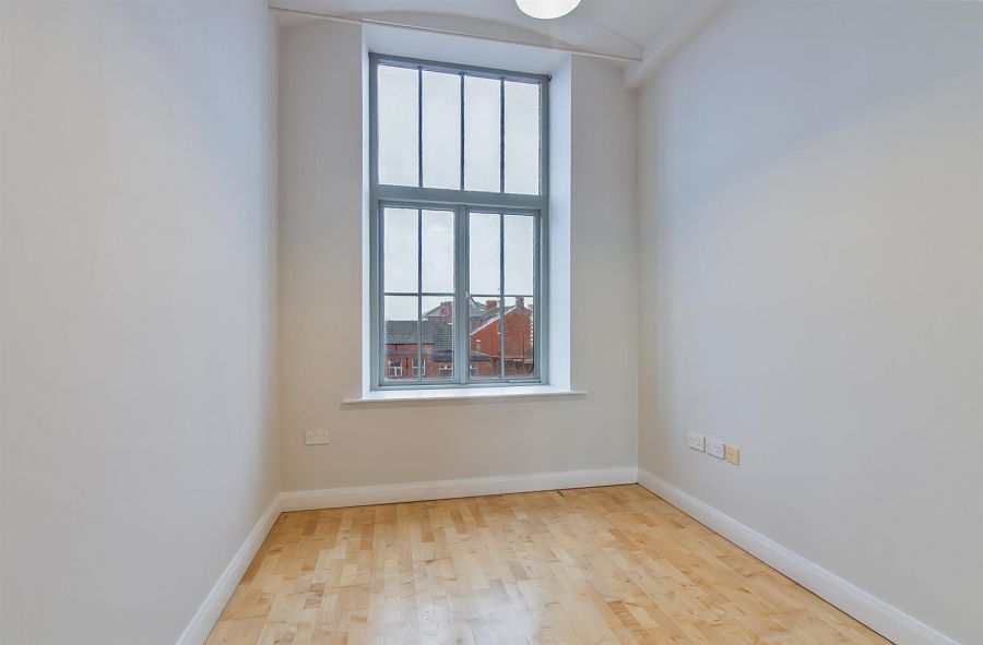 Apt 31 The Ross Building