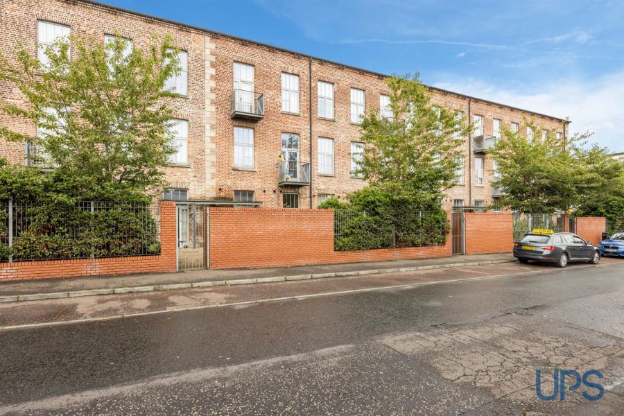 Apt 31 The Ross Building