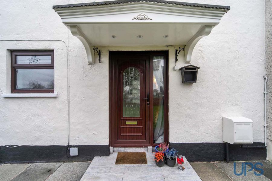 53 Divismore Crescent