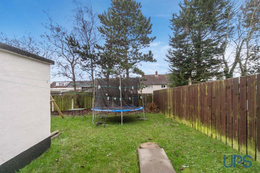 53 Divismore Crescent