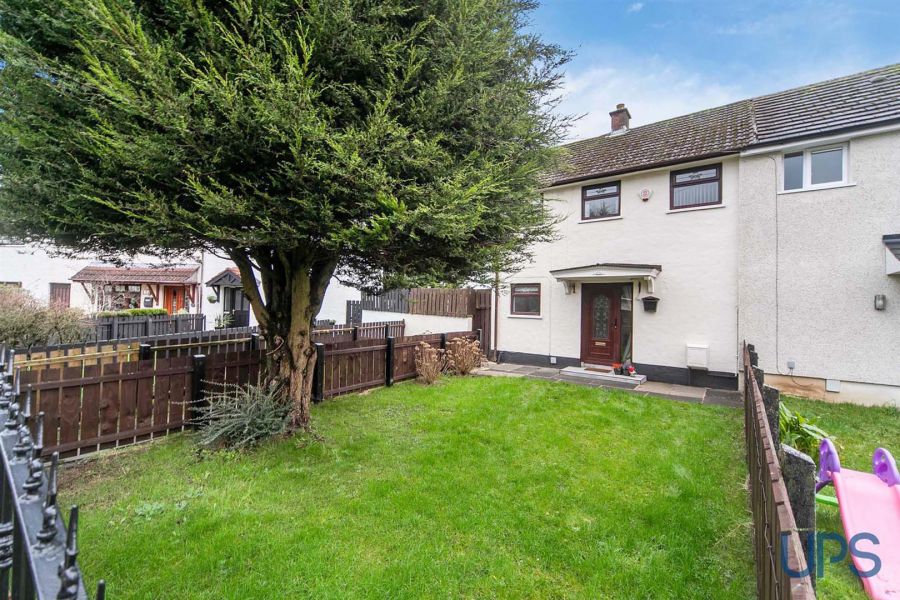 53 Divismore Crescent