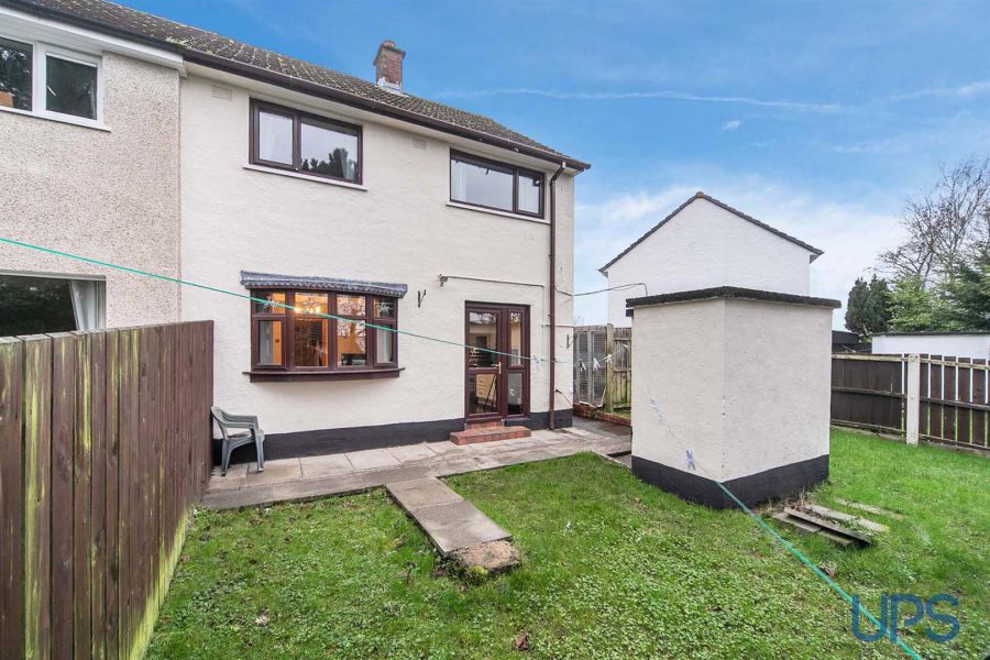 53 Divismore Crescent