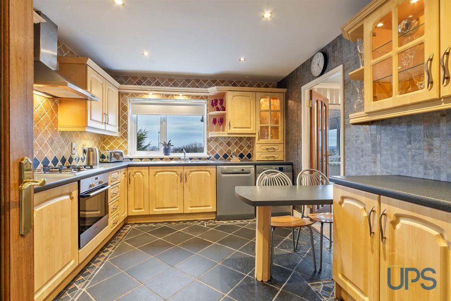 15 Glengoland Parade