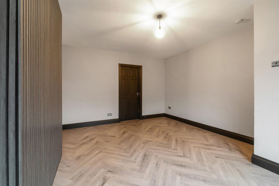 36 Riverdale Gardens