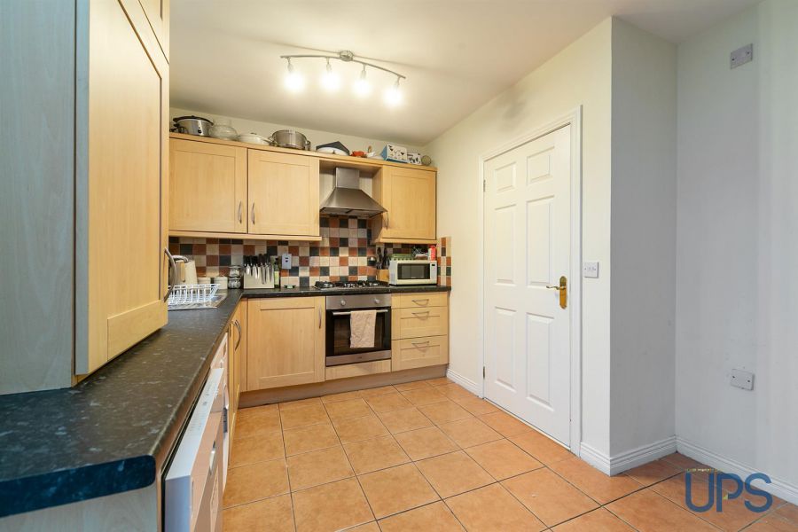 50 Mount Eagles Crescent