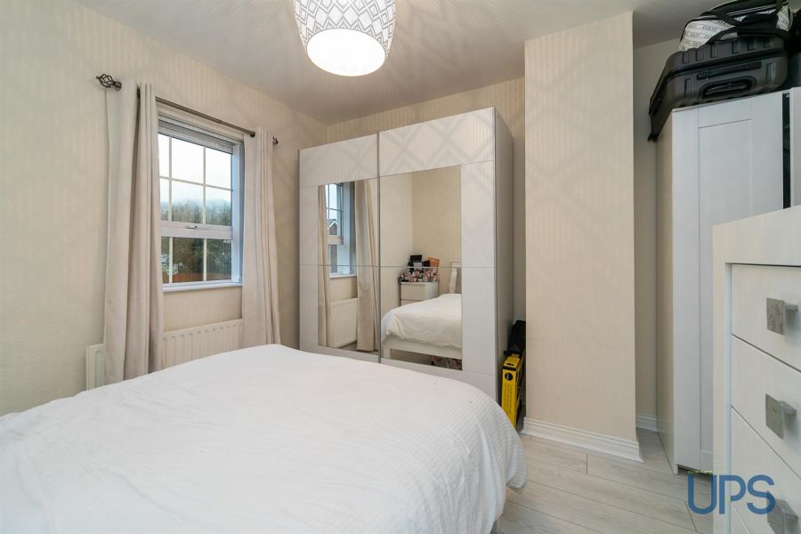 50 Mount Eagles Crescent