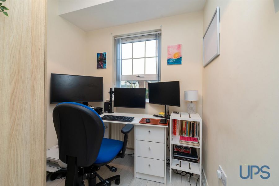 50 Mount Eagles Crescent