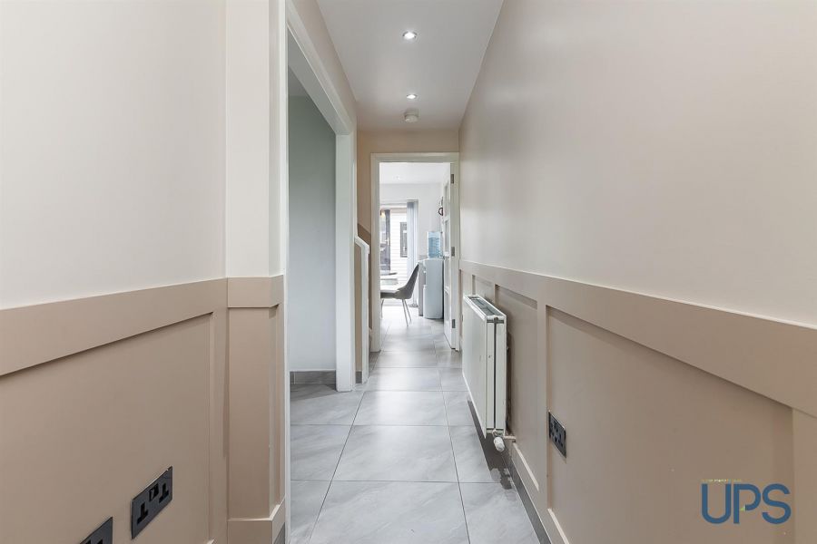 56 Thornhill Crescent