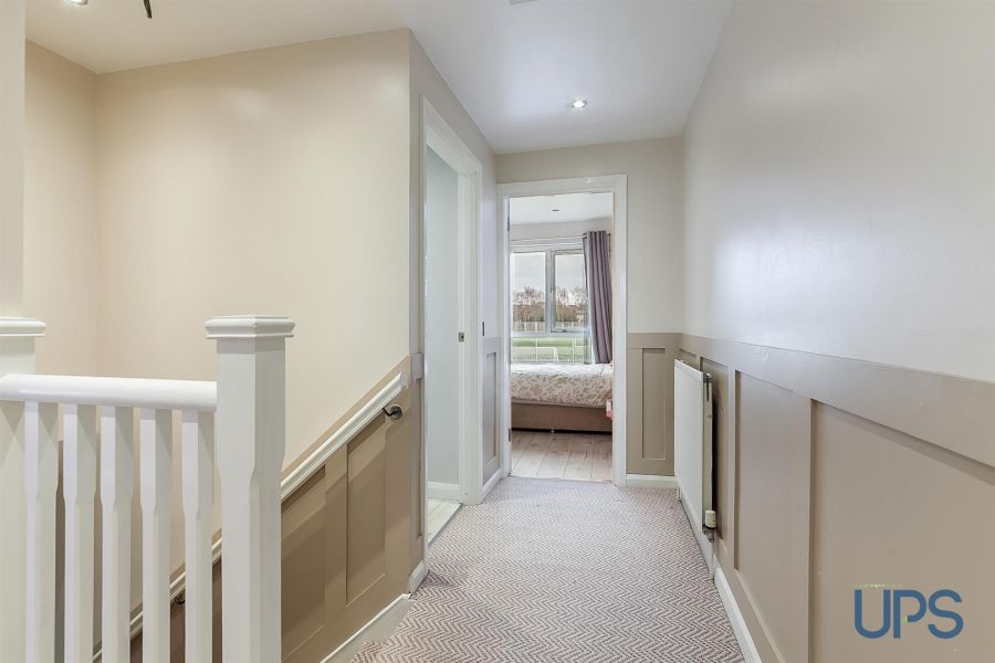 56 Thornhill Crescent