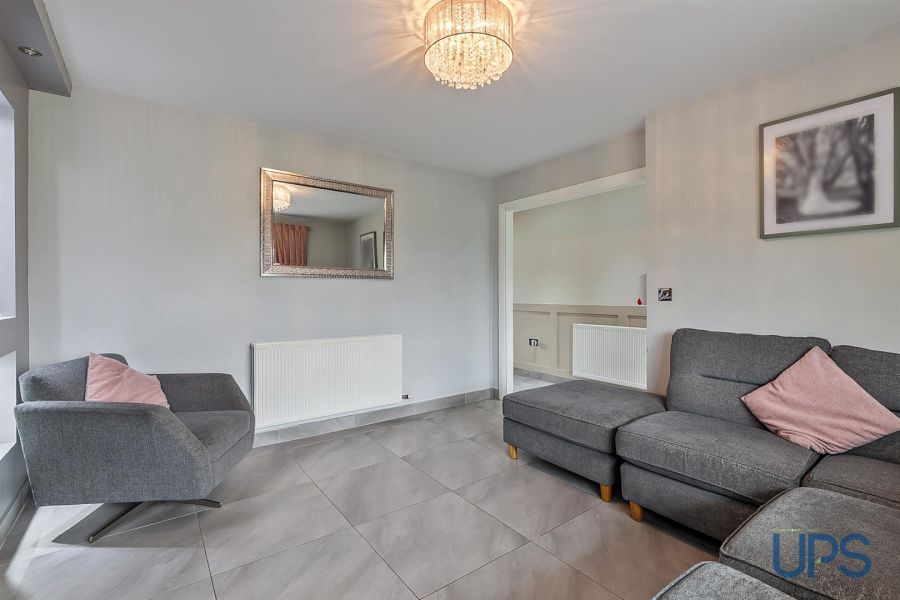 56 Thornhill Crescent