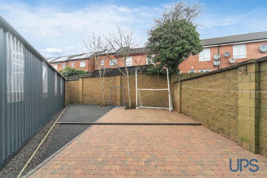 138 Stewartstown Park