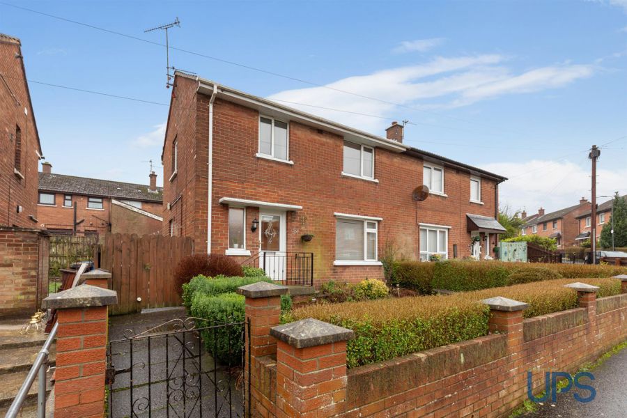 38 Andersonstown Park West