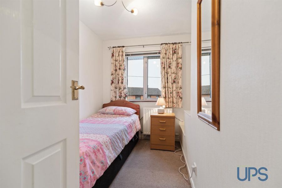 38 Andersonstown Park West