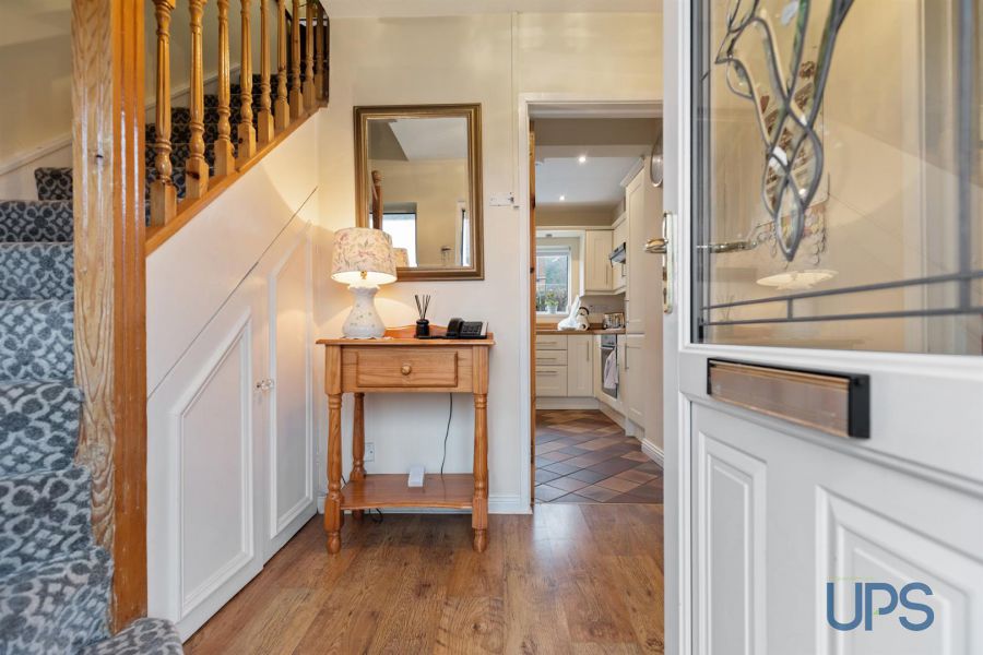 38 Andersonstown Park West