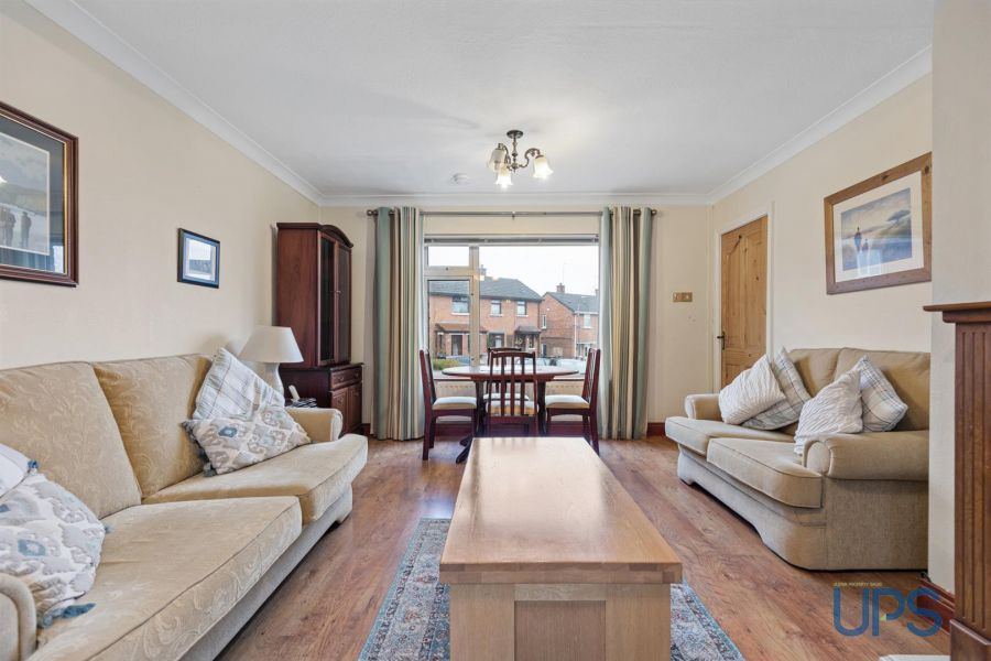 38 Andersonstown Park West