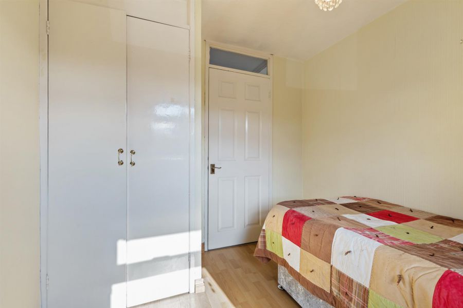 36 Broom Park