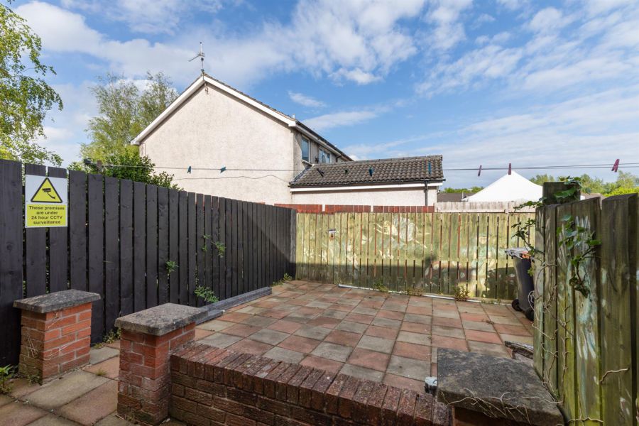 36 Broom Park
