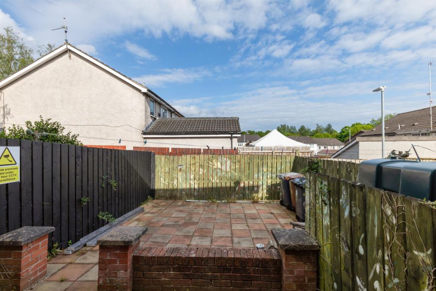 36 Broom Park