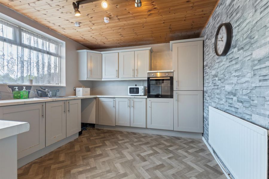 36 Broom Park