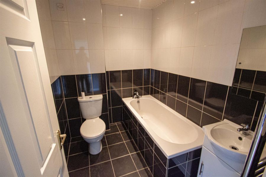 Apt 2 Castlewood Manor