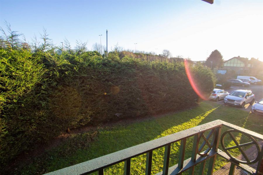 Apt 2 Castlewood Manor