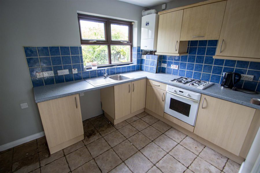 Apt 2 Castlewood Manor