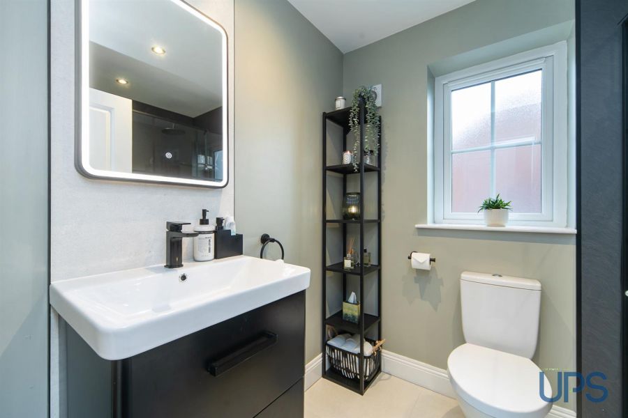 37 Sir Richard Wallace Gardens