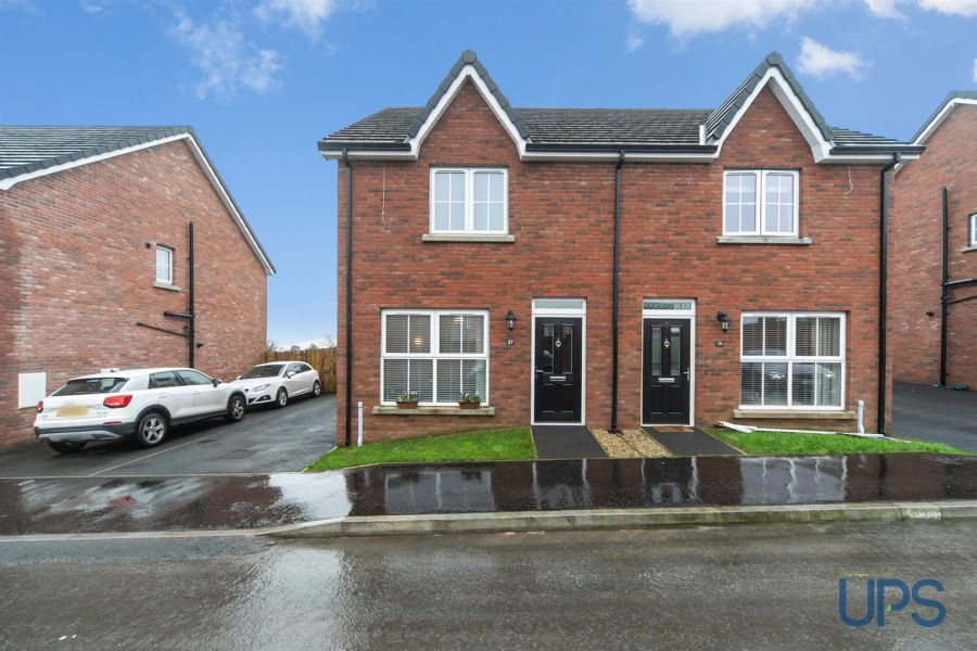 37 Sir Richard Wallace Gardens