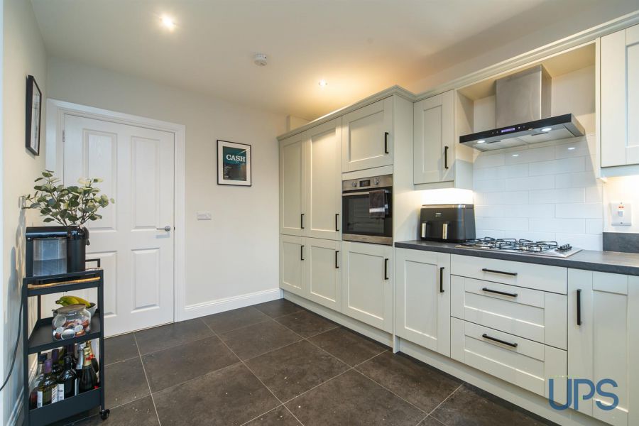 37 Sir Richard Wallace Gardens