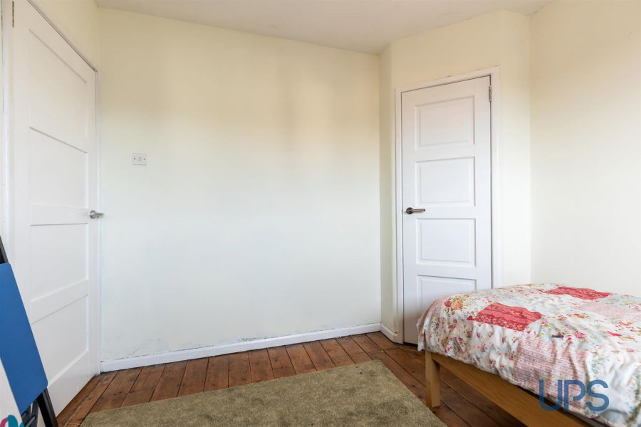 71 Riverdale Park North