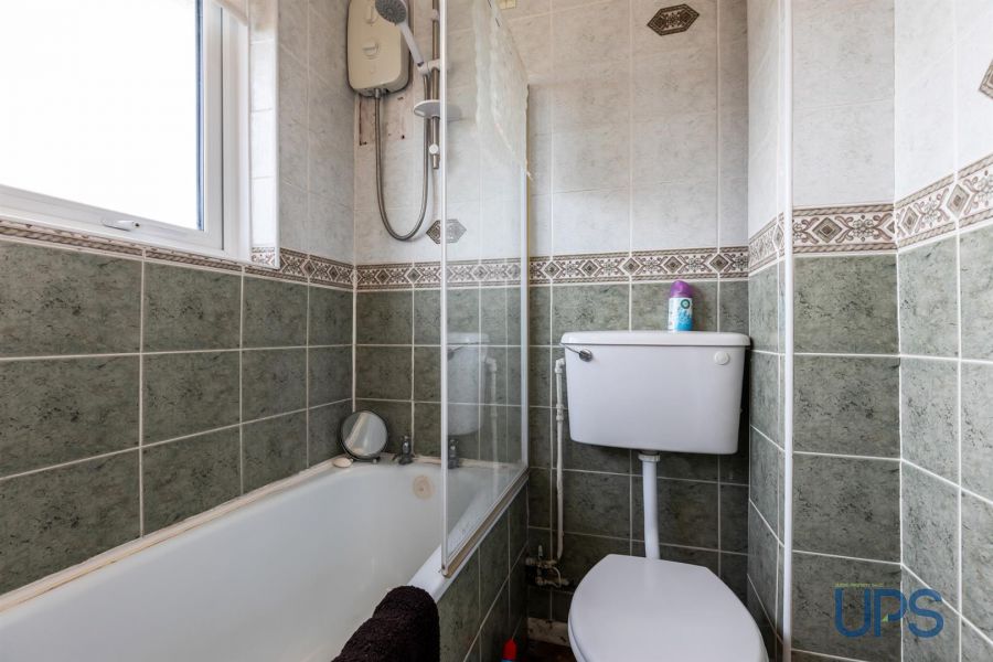 71 Riverdale Park North