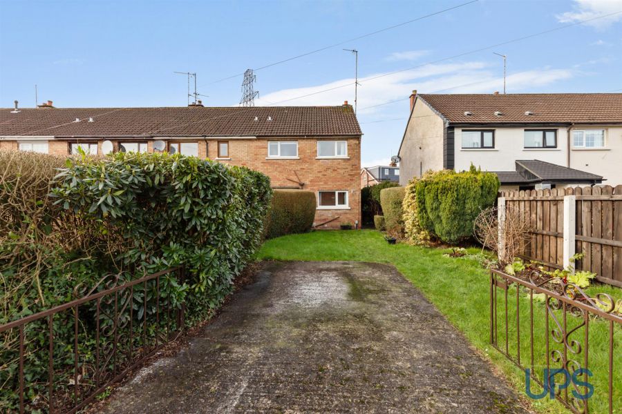 71 Riverdale Park North