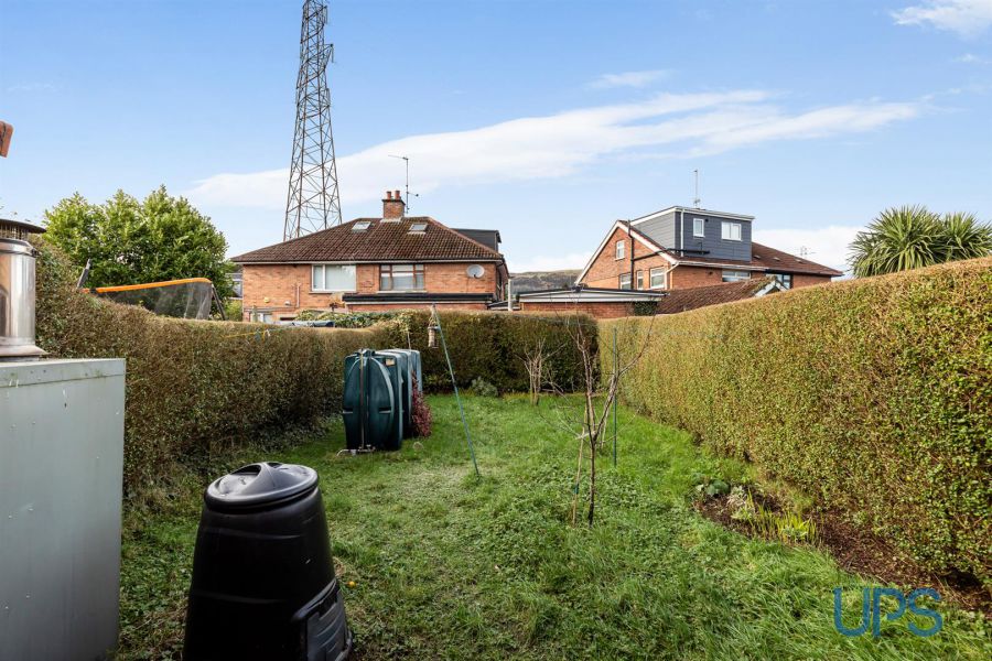 71 Riverdale Park North