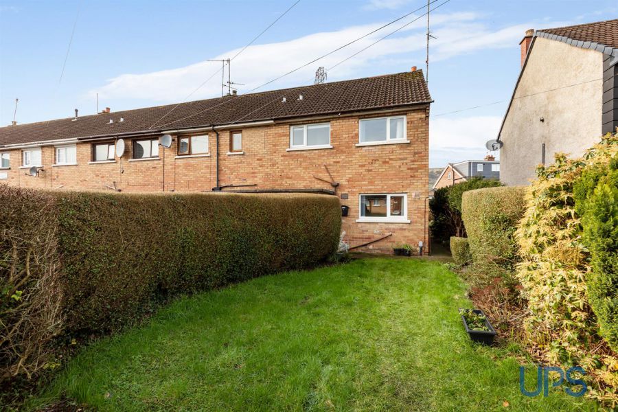 71 Riverdale Park North