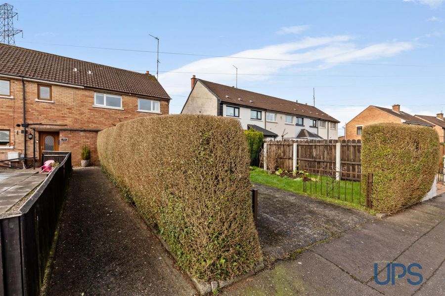 71 Riverdale Park North