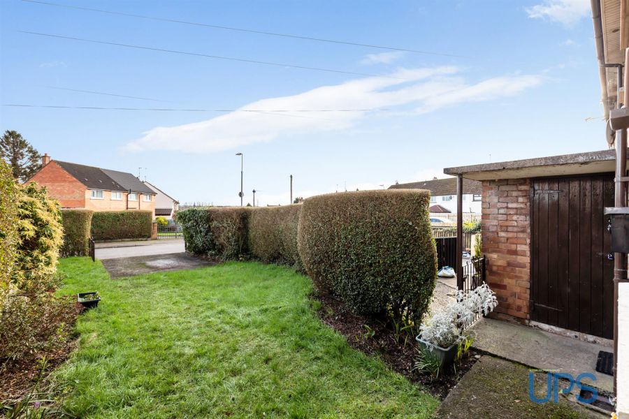 71 Riverdale Park North