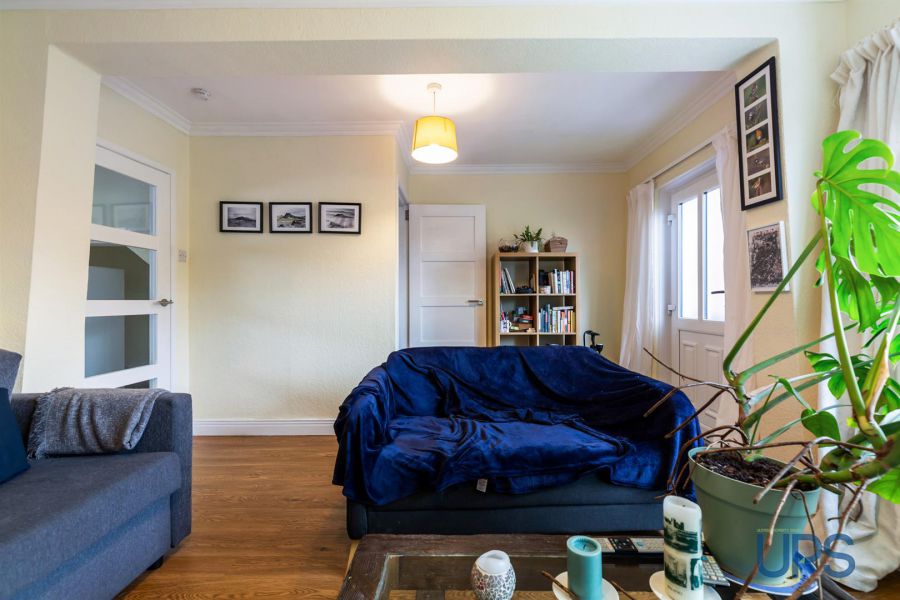 71 Riverdale Park North