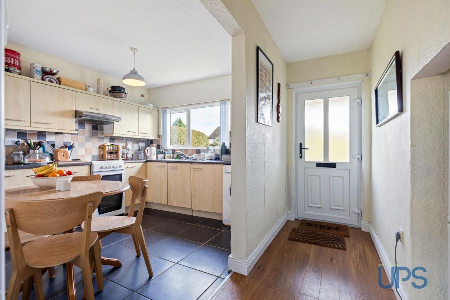 71 Riverdale Park North