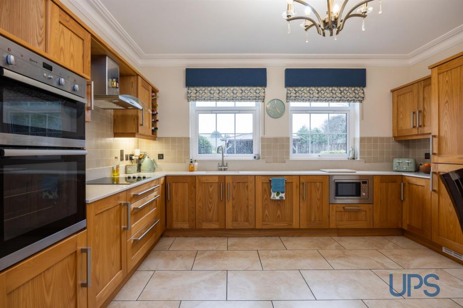 2 Portmore Hall Ballydonaghy Road