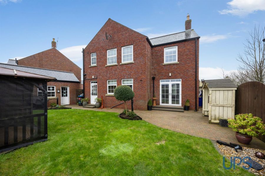 2 Portmore Hall Ballydonaghy Road