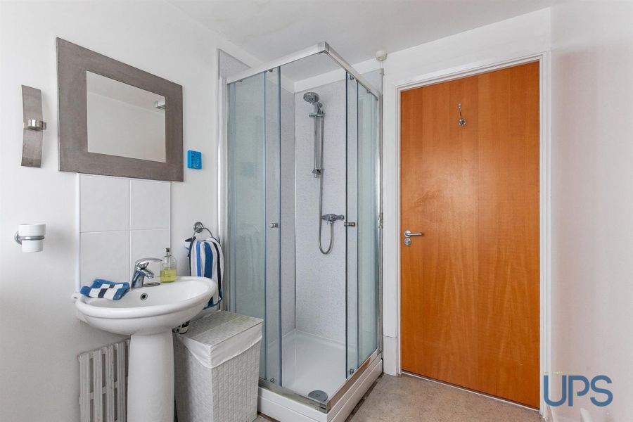 Apt 8, The Hazeltown Building 11 Clonard Street