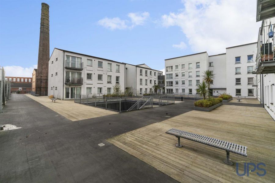 Apt 8, The Hazeltown Building 11 Clonard Street