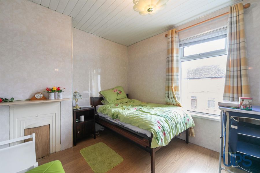 38 St. James's Crescent