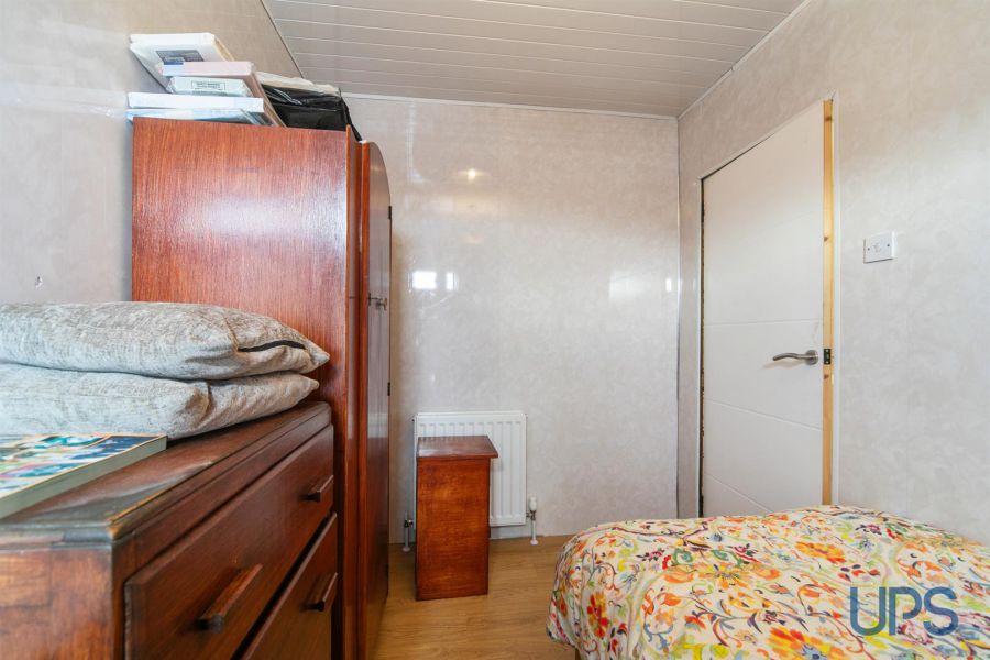 38 St. James's Crescent