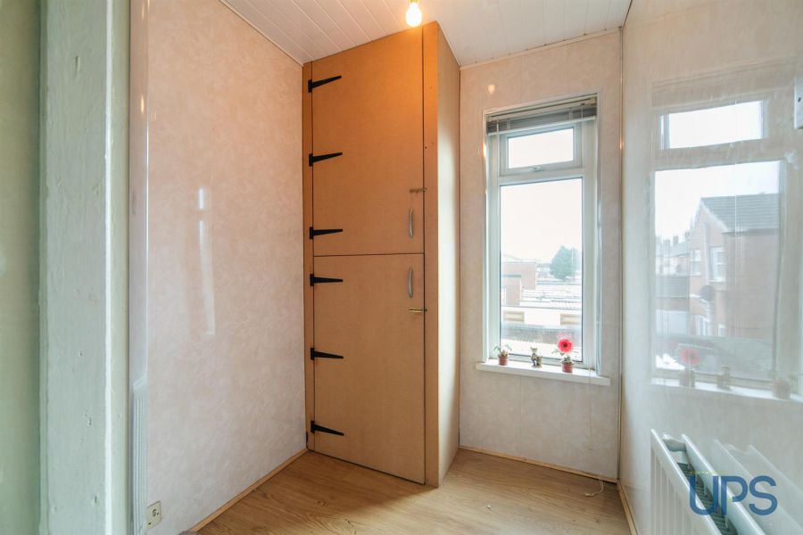 38 St. James's Crescent