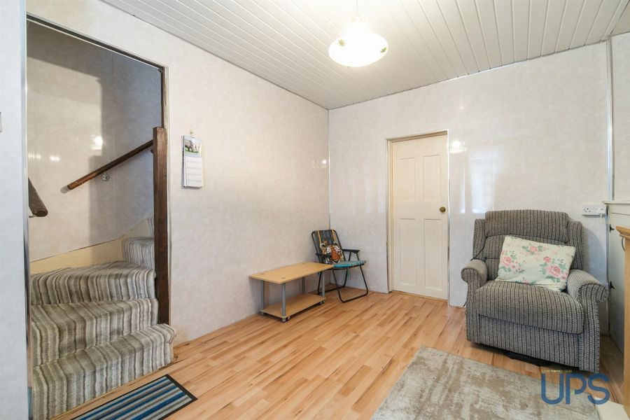 38 St. James's Crescent