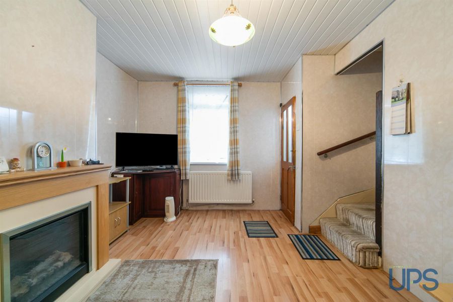 38 St. James's Crescent